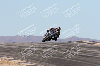 media/Dec-07-2025-CVMA (Sun) [[3e7d2de5dc]]/Race 7-Formula Lightweight Twins Shootout/